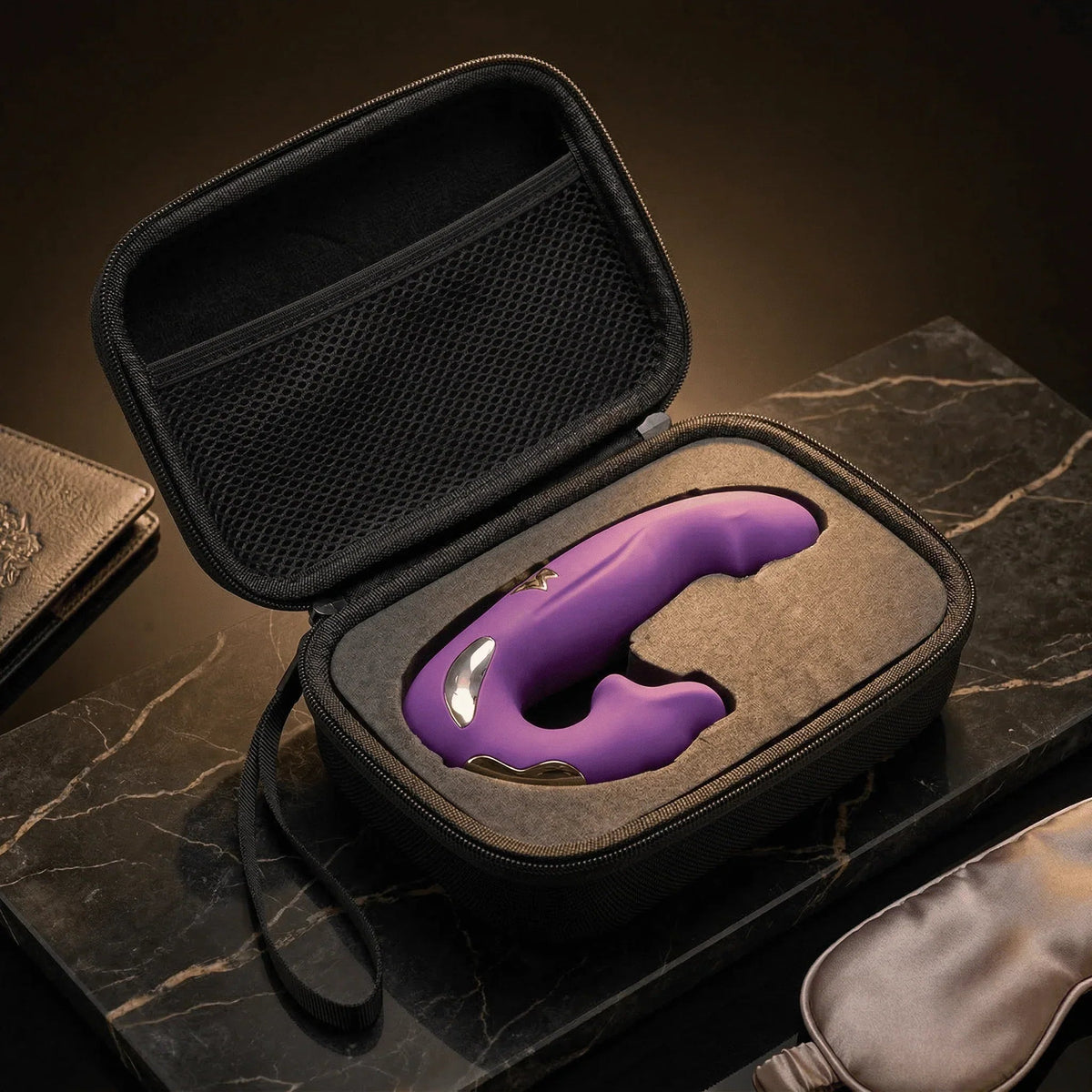 Komfort-Set – FemPulse™ und Etui – Produktabbildung 1